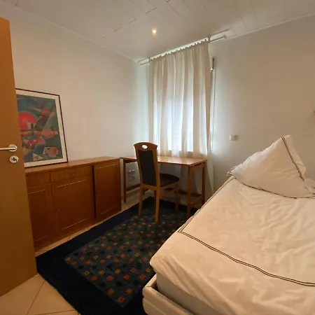 Koeniglicher Aufenthalt Inmitten Der