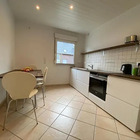 Koeniglicher Aufenthalt Inmitten Der * Хюрт