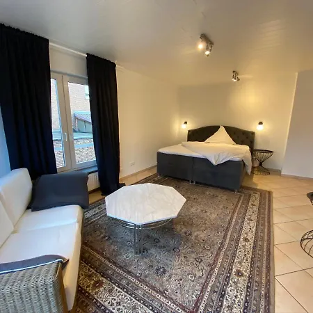 Апартаменты Koeniglicher Aufenthalt Inmitten Der *