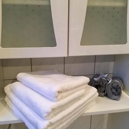 Koeniglicher Aufenthalt Inmitten Der *