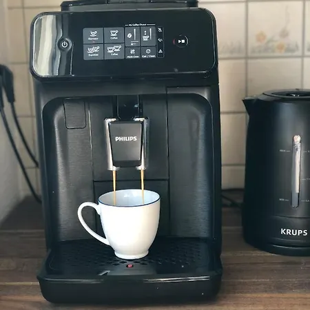 Koeniglicher Aufenthalt Inmitten Der Хюрт