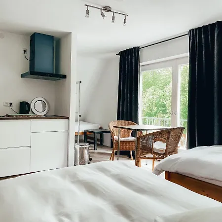 Апартаменты Koeniglicher Aufenthalt Inmitten Der Хюрт