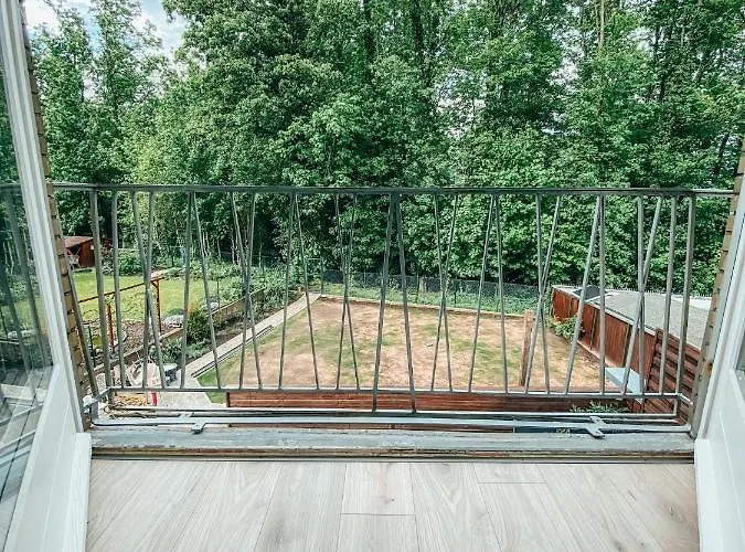 Koeniglicher Aufenthalt Inmitten Der 胡尔特